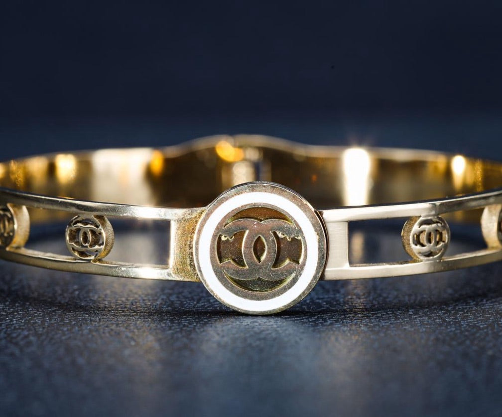 Bracelete Chanel Dourado Premium | Feminino